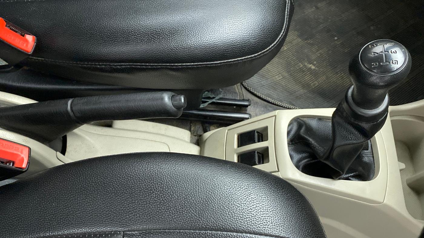 2019 Maruti Alto VXI, Petrol, Manual, 36,330 km, Gear Lever