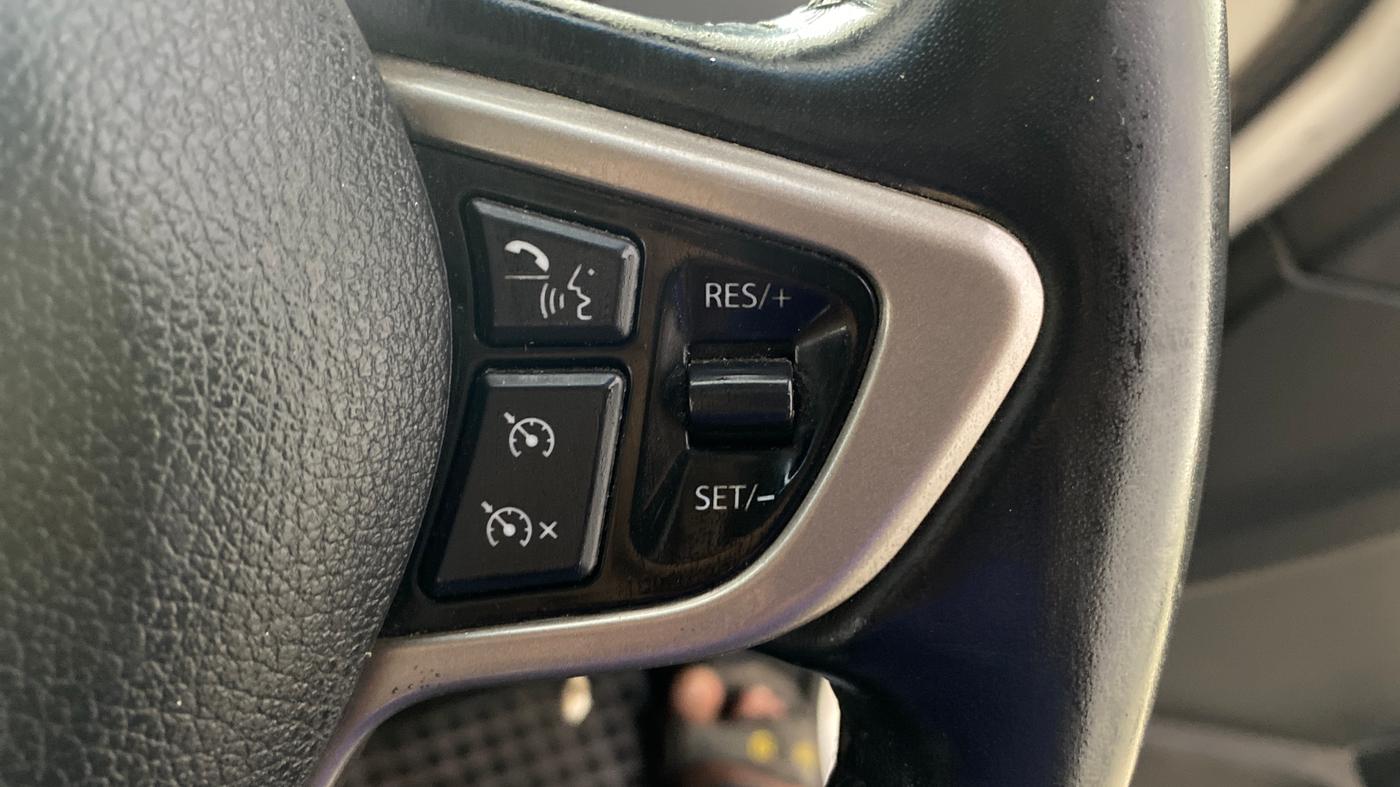 2017 Tata Hexa XTA 4X2 7 STR, Diesel, Automatic, 80,494 km, Adaptive Cruise Control