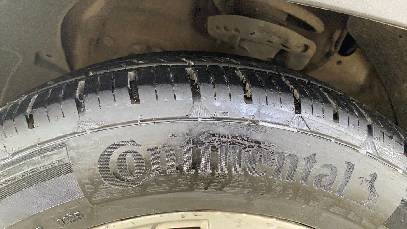 2019 KIA SELTOS HTX IVT 1.5 PETROL, Petrol, Automatic, 1,30,104 km, Left Front Tyre Tread