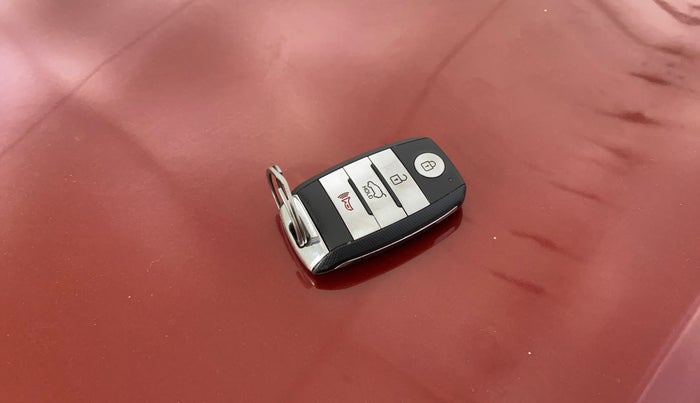 2019 KIA SELTOS HTX IVT 1.5 PETROL, Petrol, Automatic, 1,30,104 km, Key Close Up