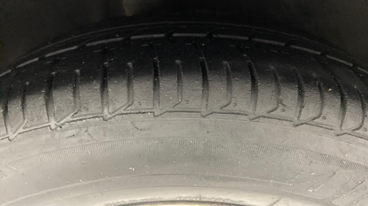 2012 Nissan Sunny XV PETROL, Petrol, Manual, 1,19,652 km, Right Rear Tyre Tread
