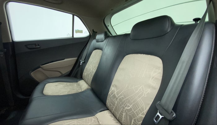2015 Hyundai Grand i10 MAGNA 1.2 KAPPA VTVT, Petrol, Manual, 45,358 km, Right Side Rear Door Cabin