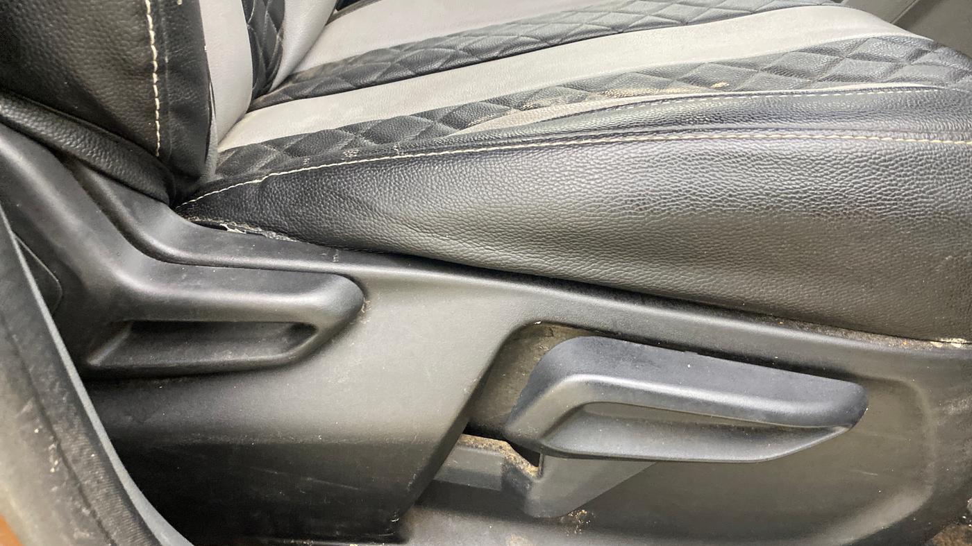 2021 Tata TIGOR XZ PLUS PETROL, CNG, Manual, 1,04,604 km, Driver Side Adjustment Panel