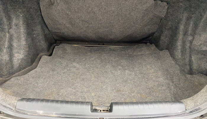 2015 Honda Amaze 1.2L I-VTEC S AT, Petrol, Automatic, 85,826 km, Boot Inside