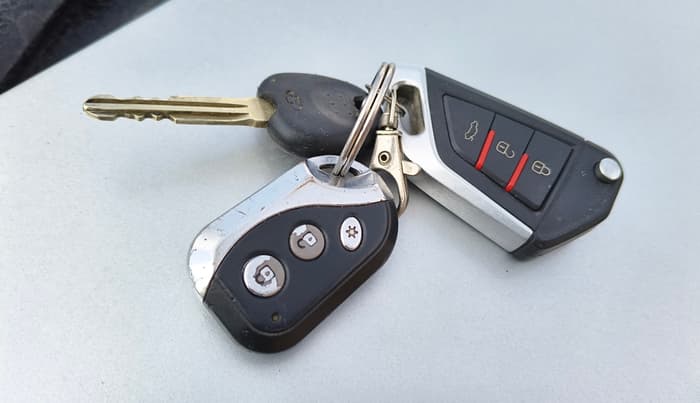 2013 Hyundai i10 SPORTZ 1.2 AT, Petrol, Automatic, 70,543 km, Key Close Up