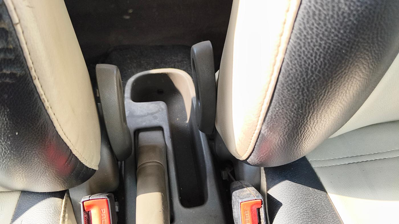 2013 Hyundai i10 SPORTZ 1.2 AT, Petrol, Automatic, 70,543 km, Driver Side Adjustment Panel