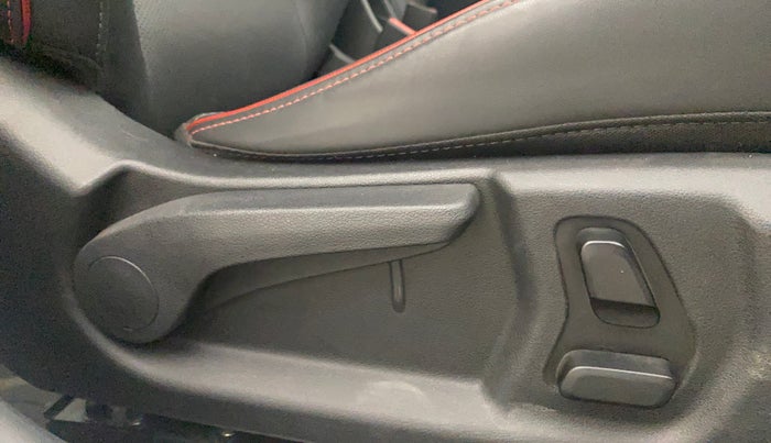 2024 Hyundai Verna SX (O) 1.5 TURBO PETROL DCT, Petrol, Automatic, 10,808 km, Driver Side Adjustment Panel