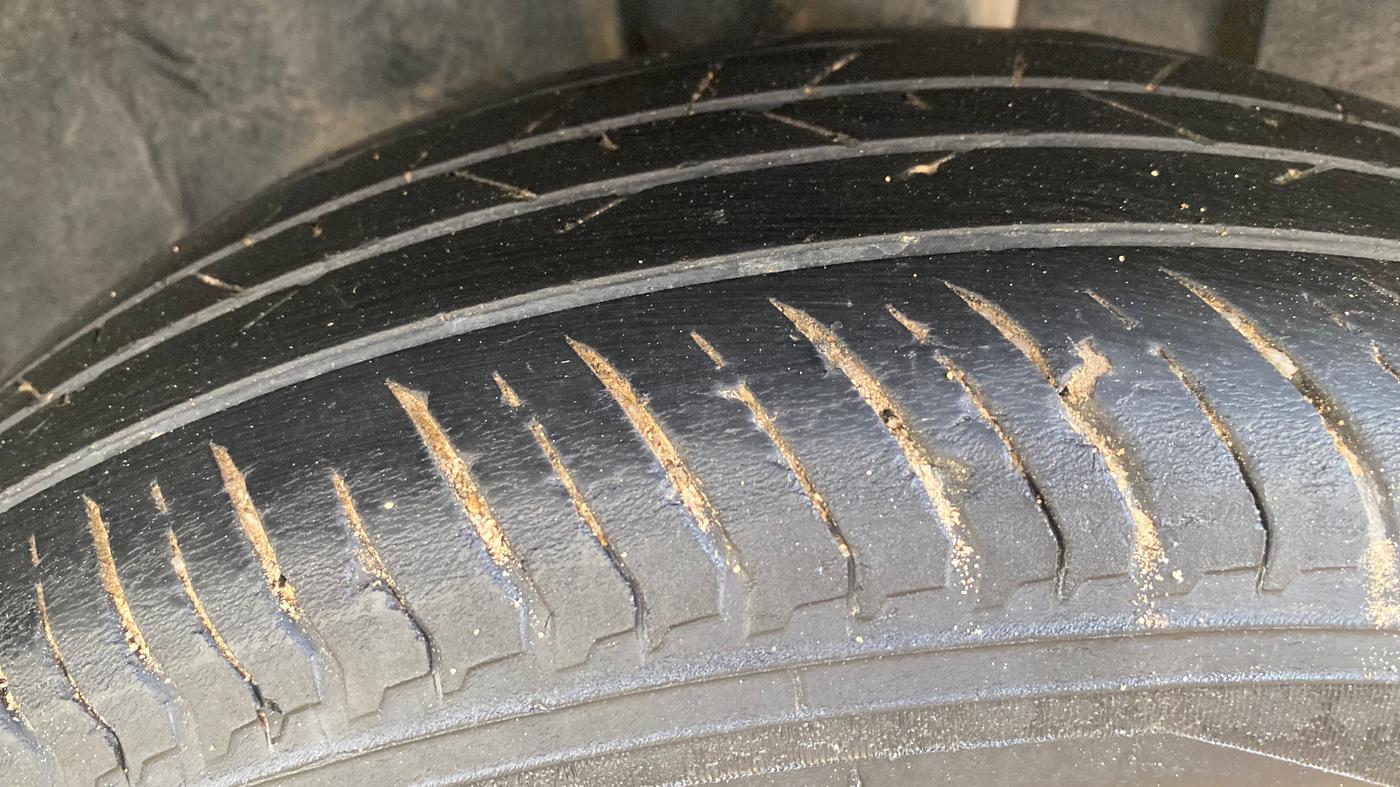 2021 Nissan MAGNITE XV TURBO, Petrol, Manual, 1,44,156 km, Left Rear Tyre Tread