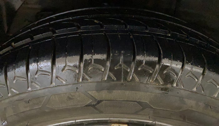 2016 Hyundai Elite i20 SPORTZ 1.2, Petrol, Manual, 63,634 km, Right Rear Tyre Tread