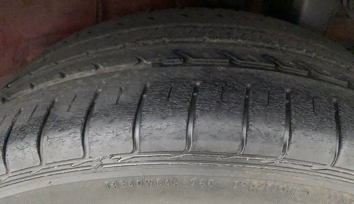 2014 Hyundai Elite i20 ASTA 1.2, Petrol, Manual, 46,118 km, Left Rear Tyre Tread