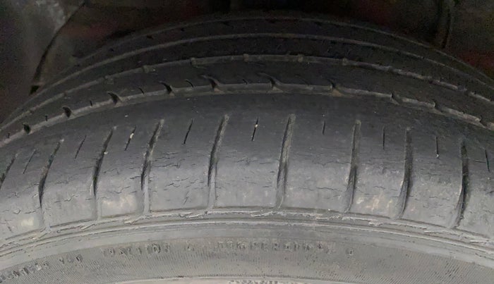2014 Hyundai Elite i20 ASTA 1.2, Petrol, Manual, 46,118 km, Right Rear Tyre Tread