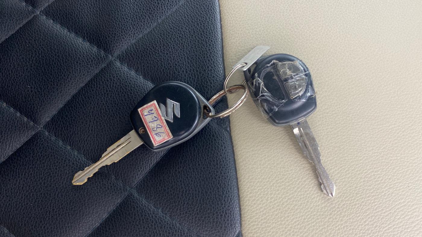 2014 Maruti Swift Dzire VXI, Petrol, Manual, 50,672 km, Key Close Up