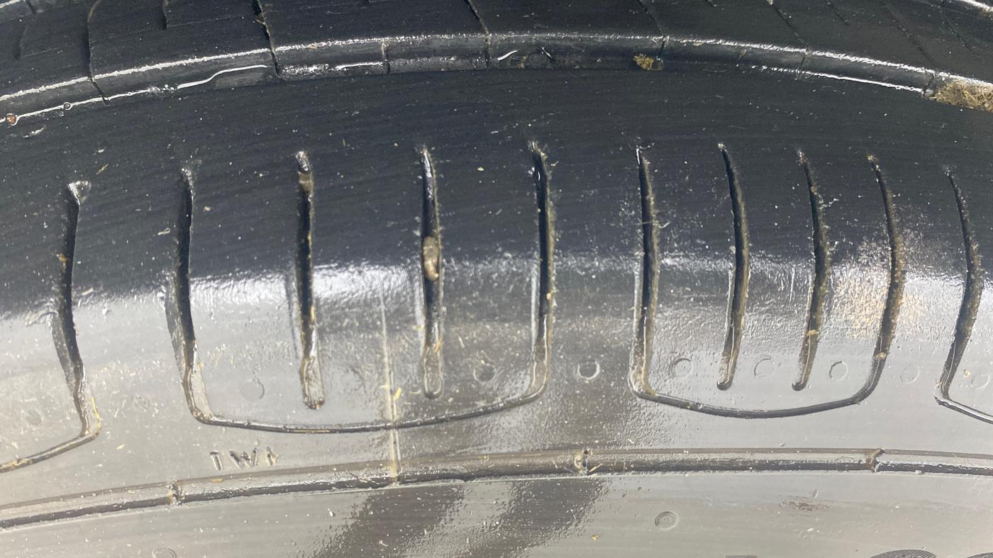 2014 Maruti Swift Dzire VXI, Petrol, Manual, 50,672 km, Right Rear Tyre Tread