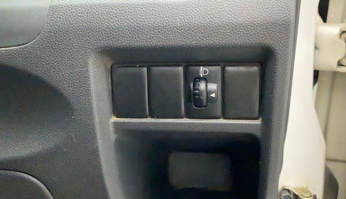 2016 Maruti Alto 800 LXI, Petrol, Manual, 34,615 km, Dashboard - Headlight height adjustment not working