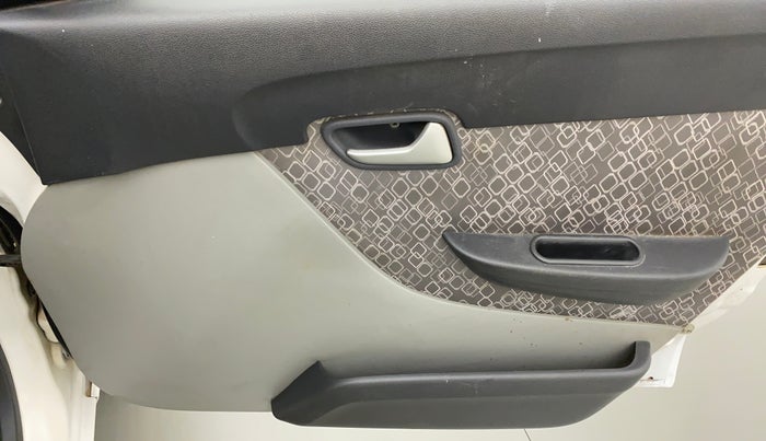 2016 Maruti Alto 800 LXI, Petrol, Manual, 34,615 km, Driver Side Door Panels Control