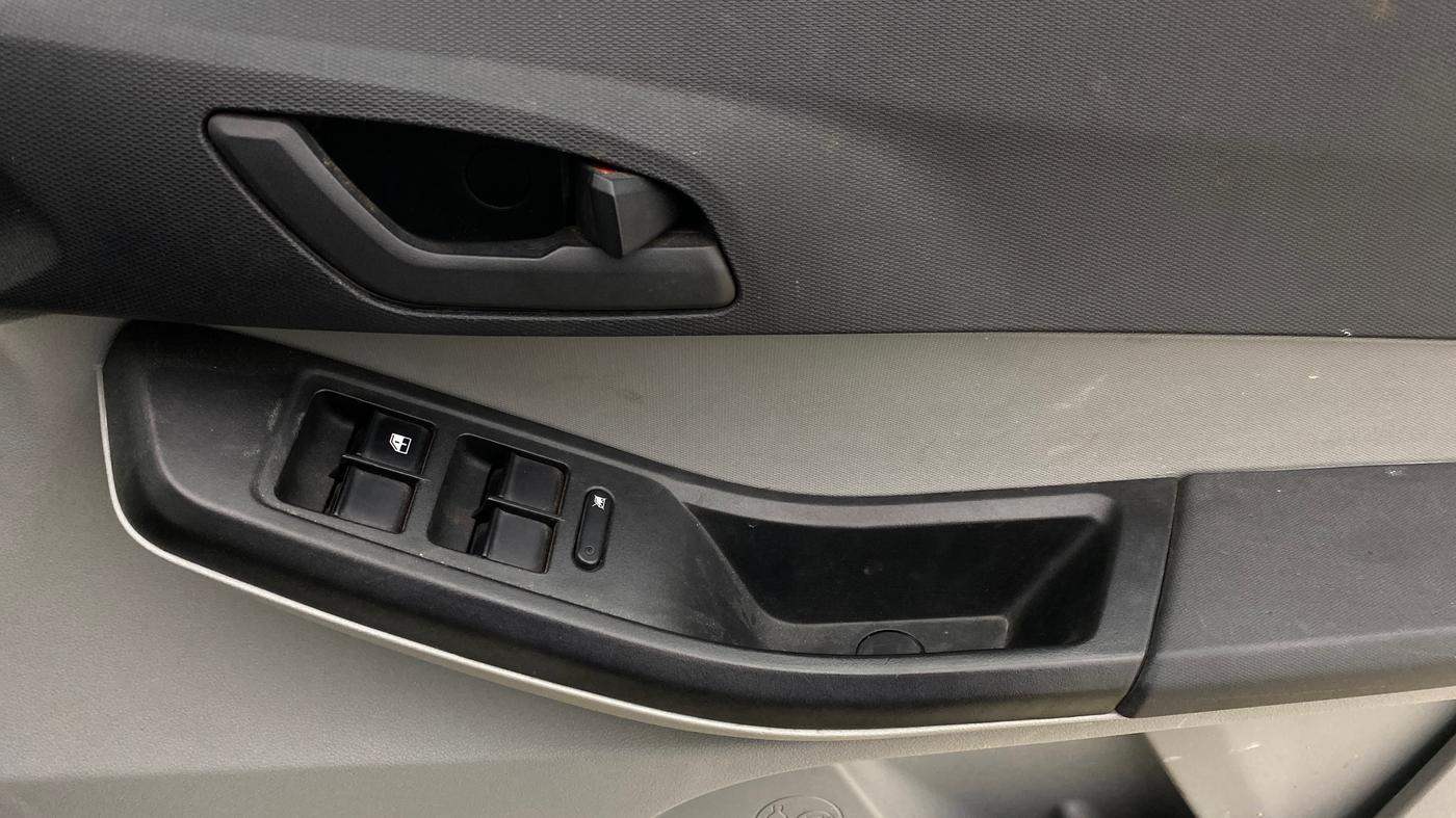 2022 Tata Tiago XT PETROL, Petrol, Manual, 62,423 km, Driver Side Door Panels Control