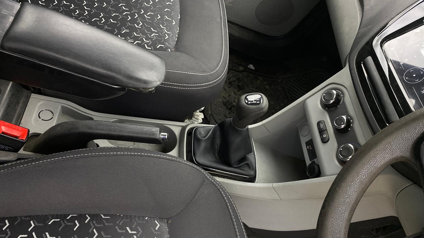 2022 Tata Tiago XT PETROL, Petrol, Manual, 62,423 km, Gear Lever