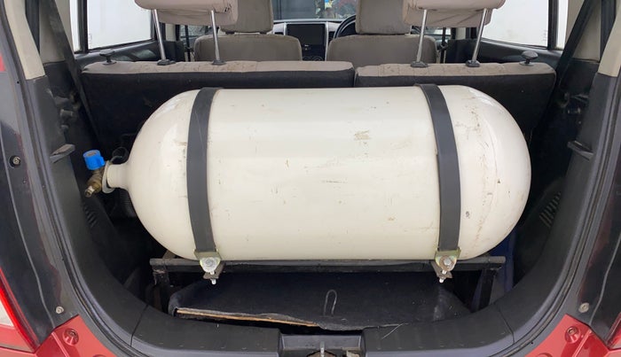 2013 Maruti Wagon R 1.0 VXI, CNG, Manual, 65,804 km, Boot Inside