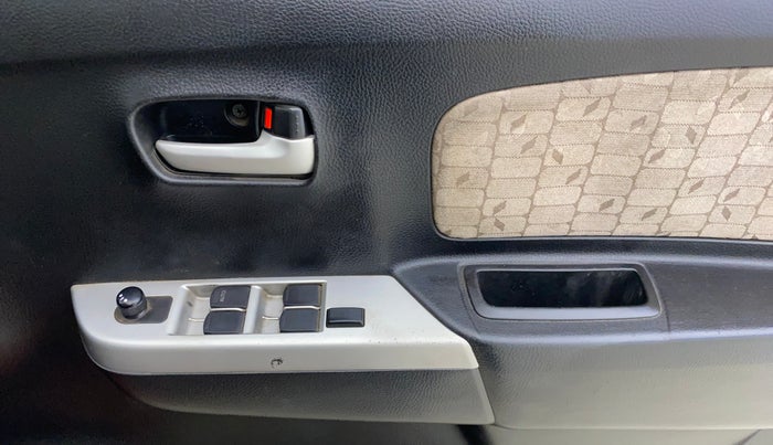 2013 Maruti Wagon R 1.0 VXI, CNG, Manual, 65,804 km, Driver Side Door Panels Control
