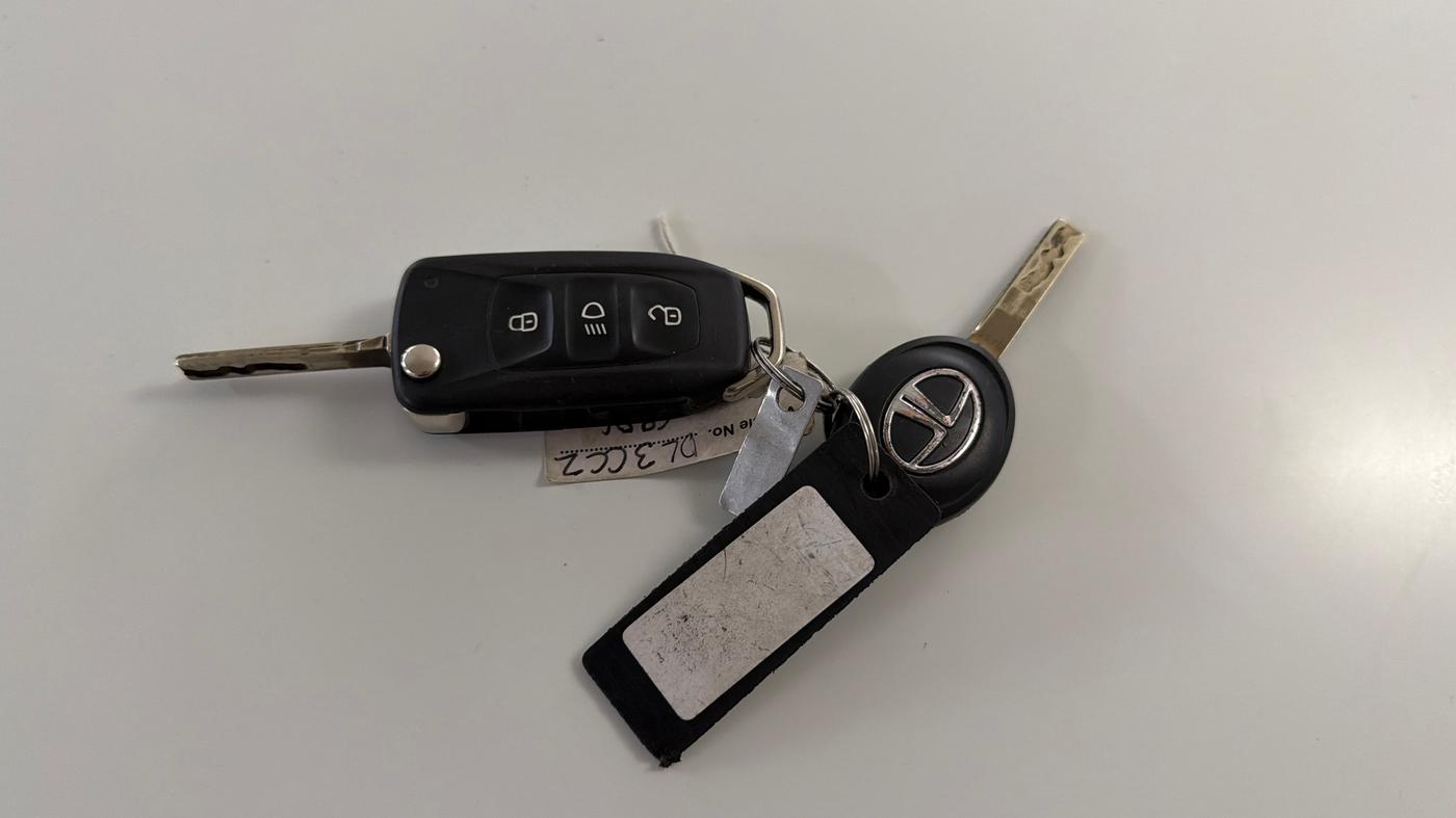 2023 Tata Tiago XT CNG, CNG, Manual, 40,825 km, Key Close Up