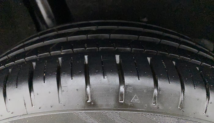 2019 Maruti Baleno ZETA PETROL 1.2, Petrol, Manual, 25,626 km, Right Rear Tyre Tread