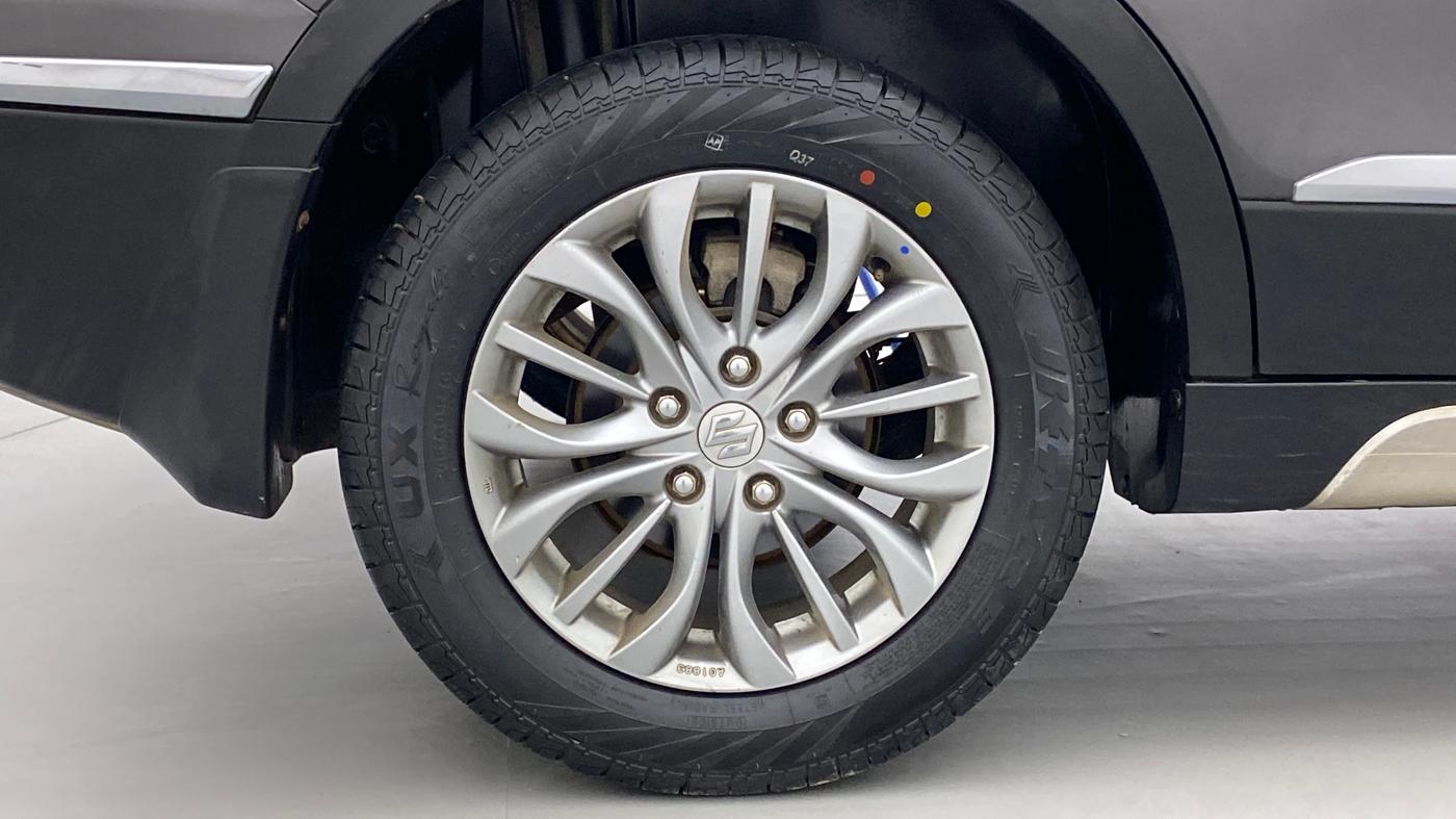 2017 Maruti S Cross ZETA 1.3, Diesel, Manual, 43,830 km, Right Rear Wheel