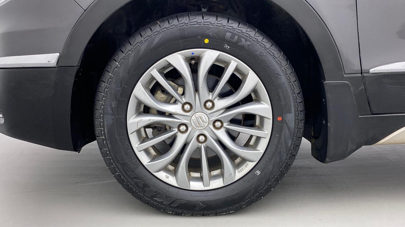 2017 Maruti S Cross ZETA 1.3, Diesel, Manual, 43,830 km, Left Front Wheel