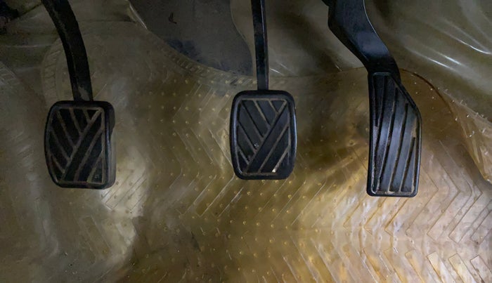 2014 Maruti Ertiga VXI, Petrol, Manual, 40,670 km, Pedals