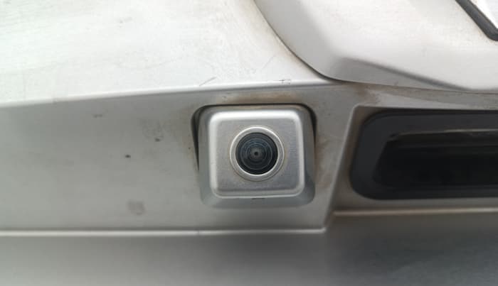 2023 Mahindra XUV700 AX 7 LUXURY D AT 7 STR, Diesel, Automatic, 71,729 km, Parking Camera