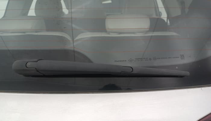 2023 Mahindra XUV700 AX 7 LUXURY D AT 7 STR, Diesel, Automatic, 71,729 km, Rear Wiper