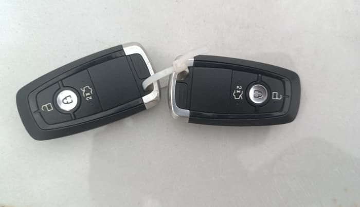 2023 Mahindra XUV700 AX 7 LUXURY D AT 7 STR, Diesel, Automatic, 71,729 km, Key Close Up