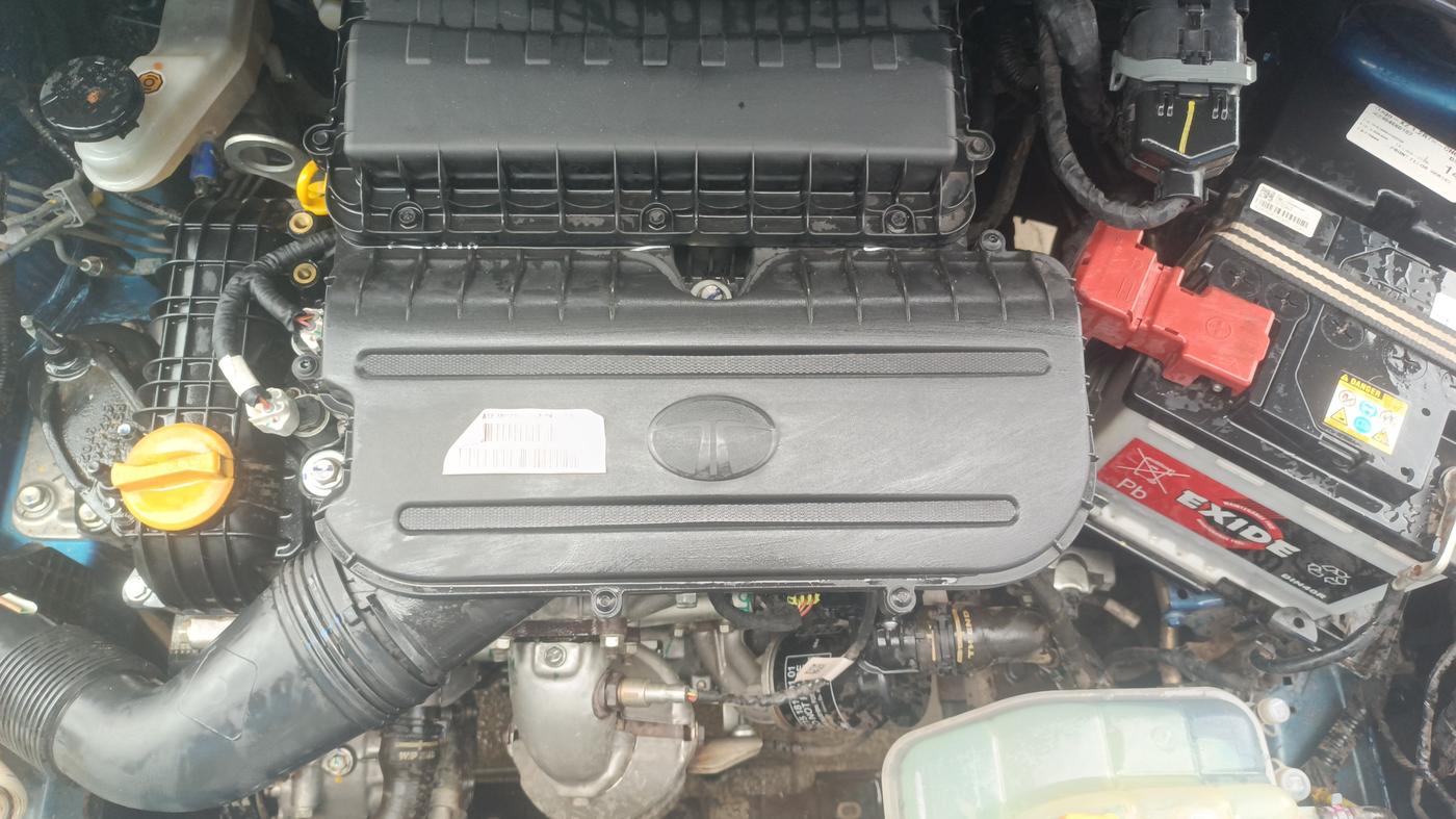 2025 Tata Tiago XZ iCNG, CNG, Manual, 8,611 km, Engine View