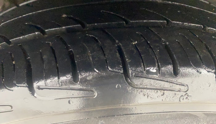 2014 Hyundai Xcent S (O) 1.2, Petrol, Manual, 77,632 km, Right Rear Tyre Tread