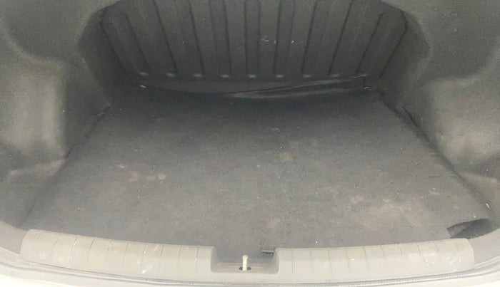 2014 Hyundai Xcent S (O) 1.2, Petrol, Manual, 77,632 km, Boot Inside