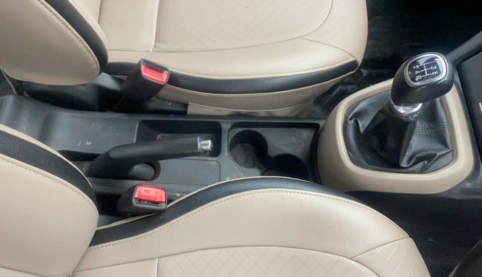 2014 Hyundai Xcent S (O) 1.2, Petrol, Manual, 77,632 km, Gear Lever