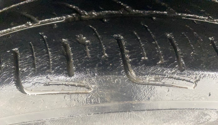 2014 Hyundai Xcent S (O) 1.2, Petrol, Manual, 77,632 km, Left Front Tyre Tread