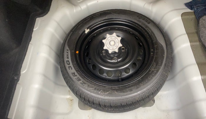 2014 Hyundai Xcent S (O) 1.2, Petrol, Manual, 77,632 km, Spare Tyre