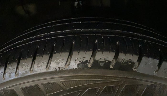 2023 KIA SONET HTX 1.0 IMT, Petrol, Manual, 7,511 km, Right Front Tyre Tread