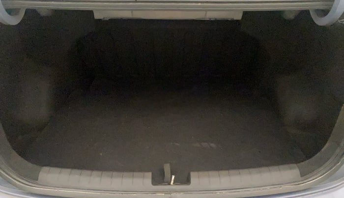 2014 Hyundai Xcent S (O) 1.2, Petrol, Manual, 9,021 km, Boot Inside