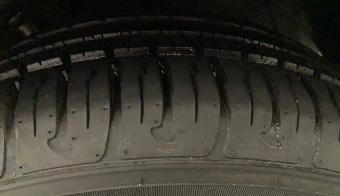 2014 Hyundai Xcent S (O) 1.2, Petrol, Manual, 9,021 km, Left Rear Tyre Tread