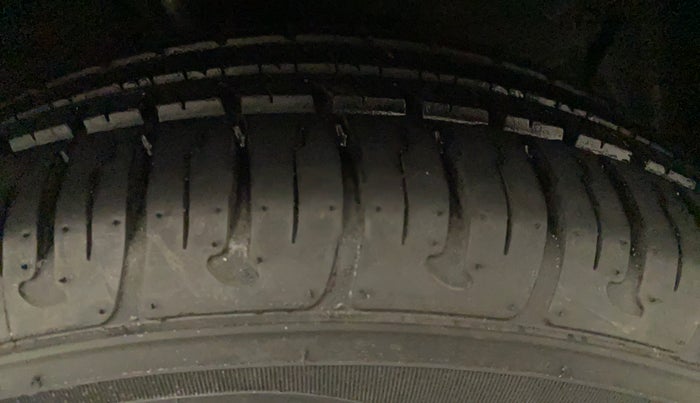 2014 Hyundai Xcent S (O) 1.2, Petrol, Manual, 9,021 km, Left Front Tyre Tread