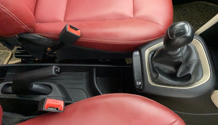 2020 Hyundai NEW SANTRO ERA EXECUTIVE, Petrol, Manual, 39,729 km, Gear Lever