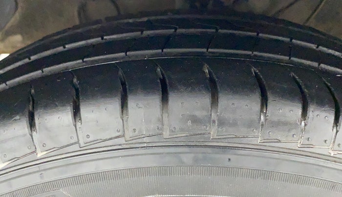 2020 Hyundai NEW SANTRO ERA EXECUTIVE, Petrol, Manual, 39,729 km, Left Front Tyre Tread