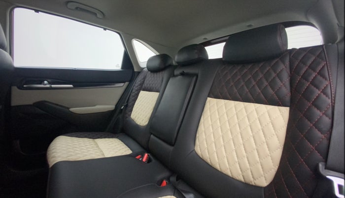 2021 KIA SELTOS HTX 1.5 PETROL, Petrol, Manual, 46,141 km, Right Side Rear Door Cabin