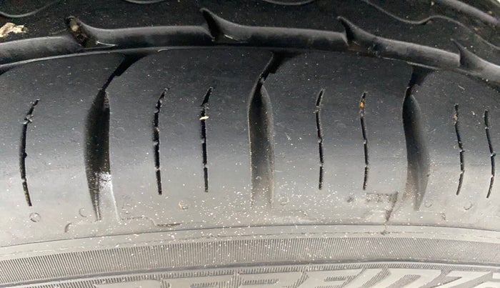 2019 Hyundai Verna 1.6 VTVT SX (O) AT, Petrol, Automatic, 48,723 km, Left Rear Tyre Tread