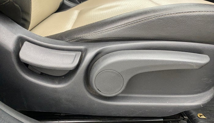2019 Hyundai Verna 1.6 VTVT SX (O) AT, Petrol, Automatic, 48,723 km, Driver Side Adjustment Panel