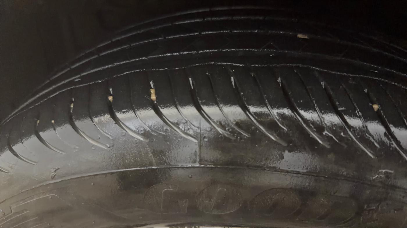 2022 Maruti Vitara Brezza ZXI PLUS, Petrol, Manual, 72,075 km, Left Front Tyre Tread