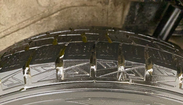 2015 Maruti Wagon R 1.0 LXI CNG, CNG, Manual, 95,668 km, Left Rear Tyre Tread