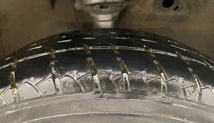 2015 Maruti Wagon R 1.0 LXI CNG, CNG, Manual, 95,668 km, Right Front Tyre Tread