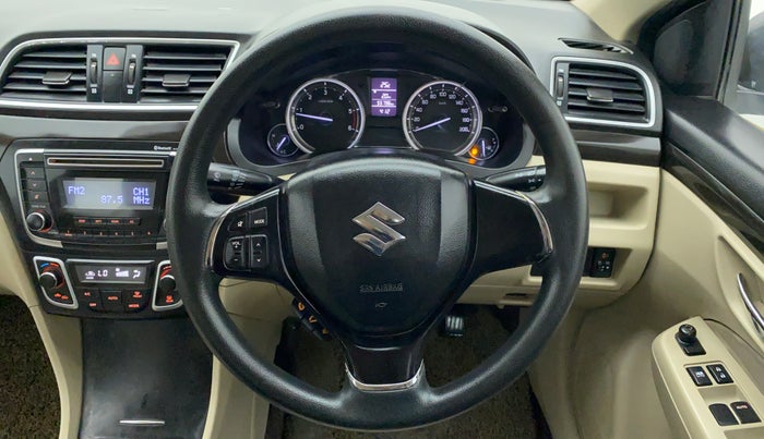 2015 Maruti Ciaz ZDI, Diesel, Manual, 56,026 km, Steering Wheel Close Up